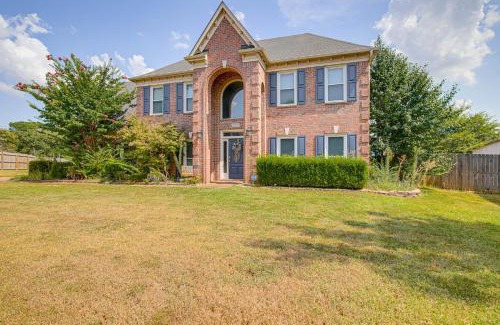 Cordova House | Residential Cul-De-Sac Suburban Memphis Hideaway!