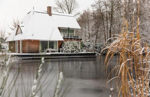 Bad Zwischenahn Apartment | Residenz - Lichtermeer - Seeterrasse - Sauna - Parkplatz