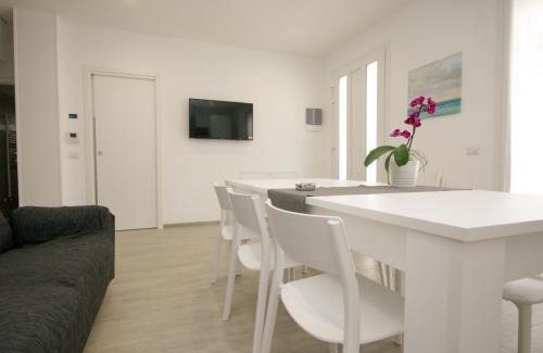 Igea Marina Apartment | Residenza Adua Evangelisti Casa