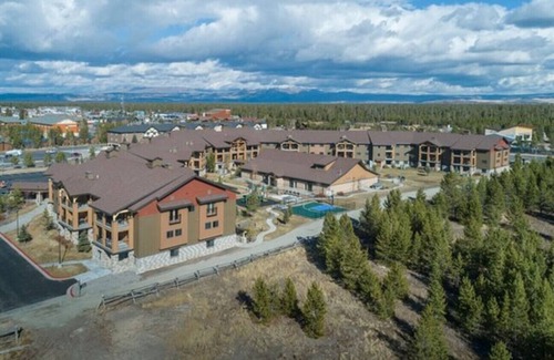West Yellowstone Apartment | Resort 1BD condo 1 block from Yellowstone gates with resort amenities