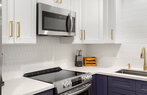 Point Loma Heights Condo | Resort Amenities - 1BR - SeaWorld - Parking - W/D