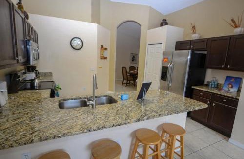 Lake Berkley House | Resort Amenities Private Pool Near Disney