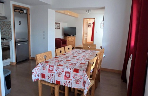 Albiez-le-Vieux Apartment | Resort center, 1st floor, 70m², Albiez Montrond