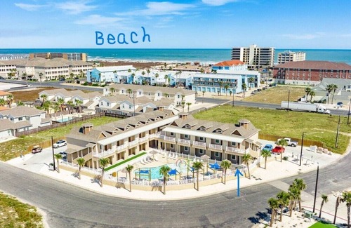 Corpus Christi Condo | Resort Condo - Modern 1st Floor Corner Unit - Early check-in, Late check-out!