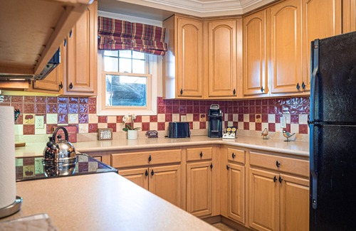 Vernon Condo | Resort | Fireplace | Free Wifi | Pool | Hot Tub | 2nd Floor | 08-24