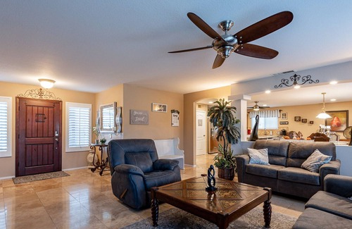 South Mountain House | Resort Like, 12 min From Airport, Heated Pool & HotTub K2