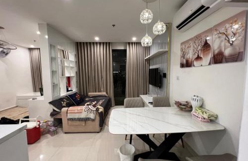 District 9 Apartment | Resort ori , S10 03 luxury Vinhomes Grand pard