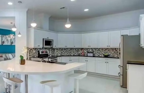 Cutler Bay House | Resort Retreat: Heated Pool, BBQ & Sports Court