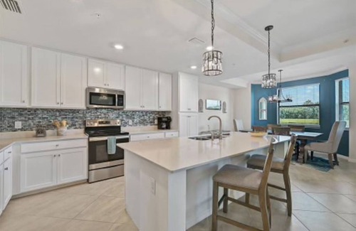 Lakewood Ranch Condo | Resort Style 1st Floor Condo in Amazing Lakewood National Golf Community!