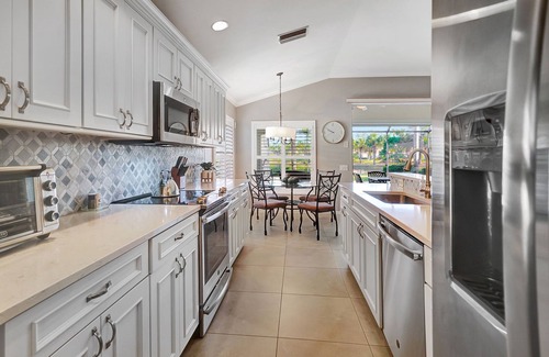 Pelican Preserve Villa | Resort style 2+bed, 2 bath villa with pool/spa in Colonial Country Club Ft Myers