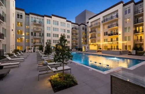 The Galleria Apartment | Resort Style apartments near Galleria