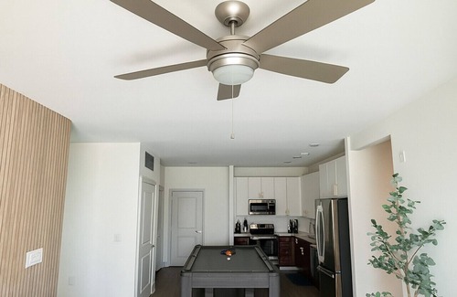 Forest Park Apartment | Resort-Style Retreat | 1 King/2 Queens, Pool table