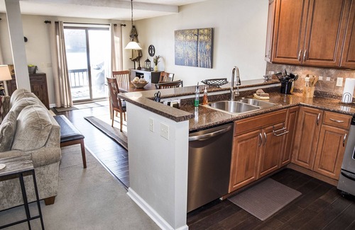 Fairfield Glade Condo | 🌄 Resort Vacations at Fairfield Glade TN Best View on the Lake 2 bedroom/2 bathrooms