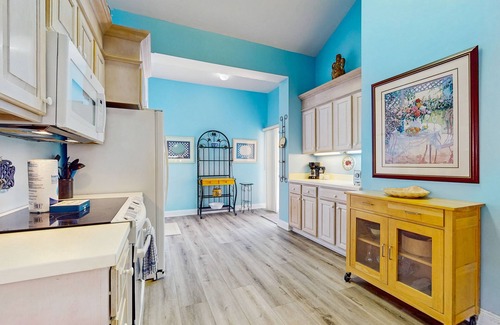 Sandestin House | Resort Villa Near Beach, Shopping, & Market w/Shared Hot tub/Pool + WiFi, AC, WD