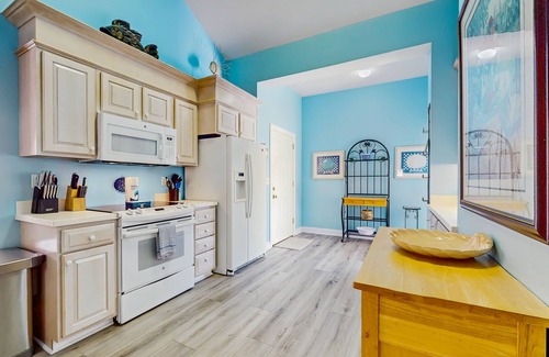Sandestin House | Resort Villa Near Beach, Shopping, & Market w/Shared Hot tub/Pool + WiFi, AC, WD