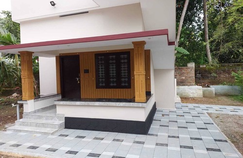Varkala House | Resort with Swimming Pool and Near To the Beach