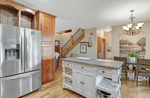 Young Harris House | Respite Ridge with Game Room - Stunning View