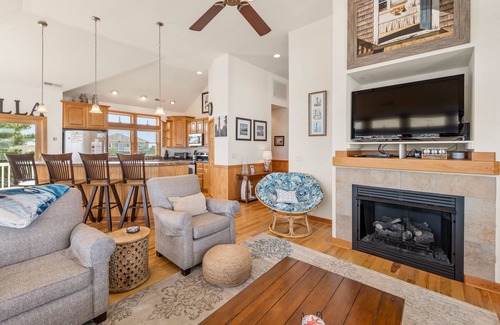 Ocean Hill House | Rest-A-Shore: Ocean View, Heated Pool, Hot Tub, Rec Room w/Pool Table