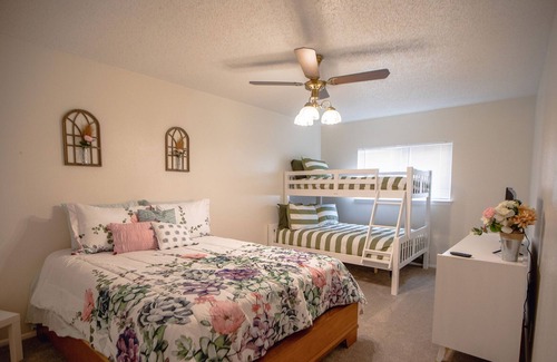 Universal City House | Rest and Recovery Suites-Live Oak Home