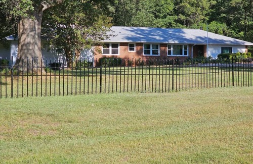 Conyers House | Rest and relaxation in Conyers.