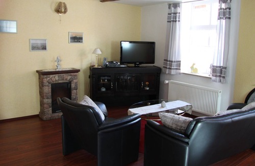 Ditzum Apartment | Rest and relaxation, the so-called "Endje van de world" in the fishing village Ditzum