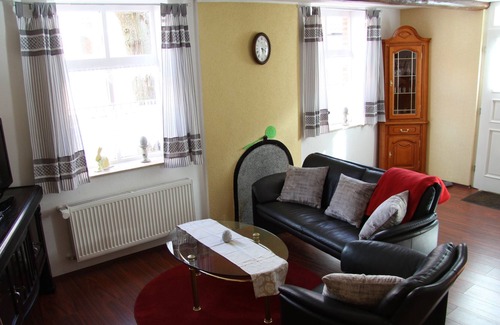 Ditzum Apartment | Rest and relaxation, the so-called "Endje van de world" in the fishing village Ditzum