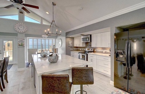 Key Allegro House | Rest by the Bay