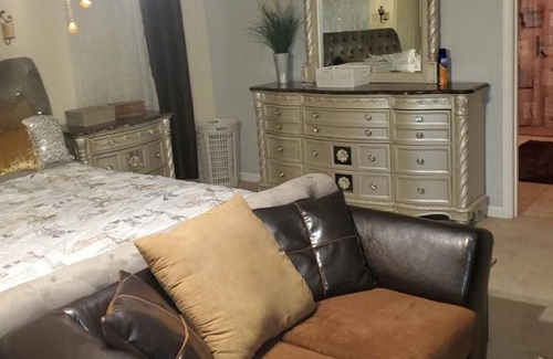 Cliftondale House | Rest easy in this beautiful upkept home as you enjoy the festivities in the ATL.