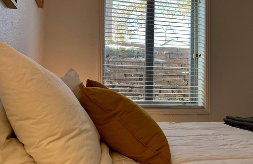 Bel Aire House | Rest & Recoup - Private Suite w/Gym & Sauna - A Mile to 70 West/East