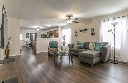 Medina Valley House | Rest & Relax/SeaWorld/Lackland