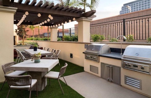 Downtown House | Rest well at our extended-stay hotel in Glendale, CA
