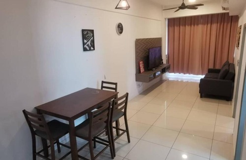 Downtown Kota Kinabalu Apartment | reSTARY - Blue Dream, Sutera Avenue Infinity Pool - Imago Opposite - KK City- 2BR,5Pax 来沙旅 蓝梦主题公寓 - 无边际日落海景泳池 - Imago商场对面 - KK市中心 - 2房5人