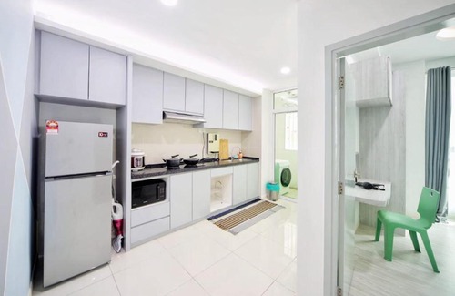 Downtown Kota Kinabalu Apartment | reSTARY - K Universe, Sutera Avenue Infinity Pool - Imago Opposite - KK City- 3BR,10Pax 来沙旅 K歌宇宙主题公寓 - 无边际日落海景泳池 - Imago商场对面 - KK市中心 - 3房10人