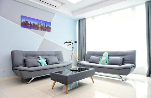 Downtown Kota Kinabalu Apartment | reSTARY - K Universe, Sutera Avenue Infinity Pool - Imago Opposite - KK City- 3BR,10Pax 来沙旅 K歌宇宙主题公寓 - 无边际日落海景泳池 - Imago商场对面 - KK市中心 - 3房10人
