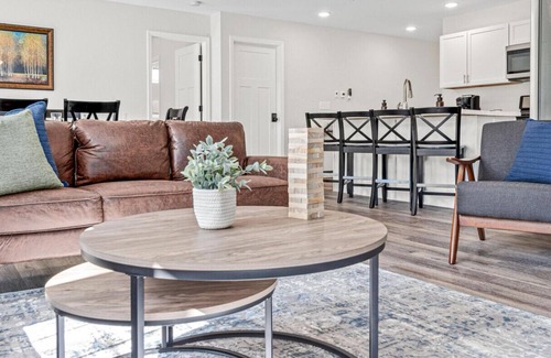 Hayward House | Restful Escape: Pet-Friendly 3BR with Trail Acc & Game Rm