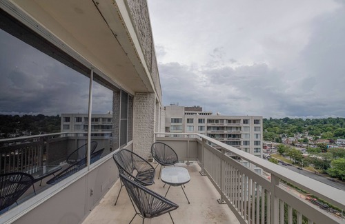 Crystal City Apartment | Restful Stay in DC Apartments
