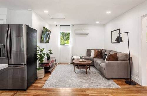 Victory Heights House | Restful Victory Heights Home | 15 min To Downtown | 10 min UW Medical Center