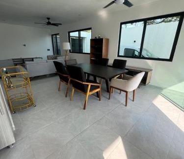 Xochitepec House | Resting family home