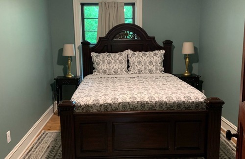 Fennville House | Restored Home from early 1900s- near Wineries, Hot tub, & Saugatuck/ Douglas