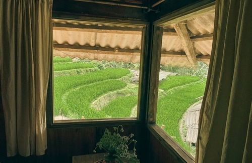 Sa Pa House | Restored Local Hmong House in Sapa ethnic people villages