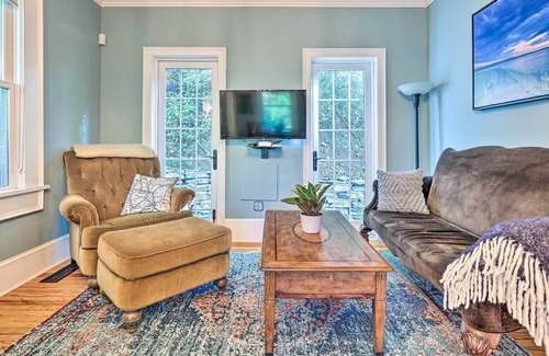 White Mills House | Restored Victorian Home - Walk to Downtown Hawley!