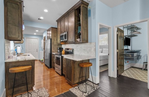 Galveston House | Restored Victorian Walking Distance to Beach & Pleasure Pier
