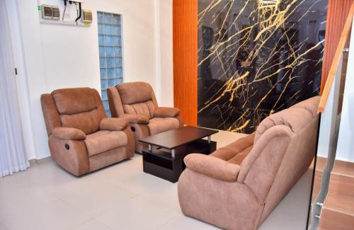 Ampara District House | Restwave