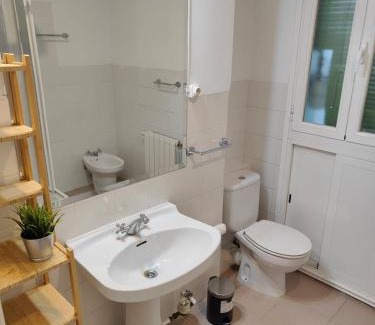 Ibiza House | Retiro Park Guesthouse