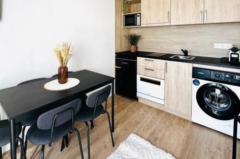 Pacifico Apartment | Retiro Residence Blue
