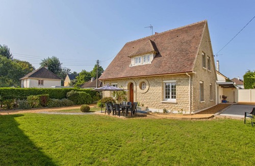 Merville-Franceville-Plage House | Retro house with garden and 5 bedrooms in Merville-Franceville-Plage