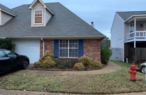 Flowood House | Retreat at the Beautiful Ross Barnett Reservoir