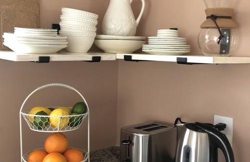 East Sandwich Cottage | Retreat cottage near East Sandwich Beach - new listing