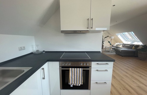 Venningen Apartment | Retreat in the sea of vines with barbecue and private parking space