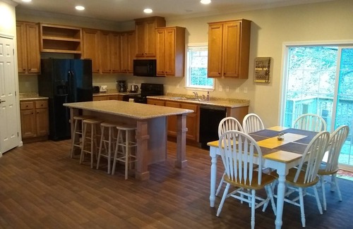 Hendersonville House | Retreat In The Woods Yet Close To Everything!